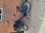 Blauw/paarse fiets met mand en slot, Fietsen en Brommers, Fietsaccessoires | Fietsenrekken, Ophalen of Verzenden, Gebruikt