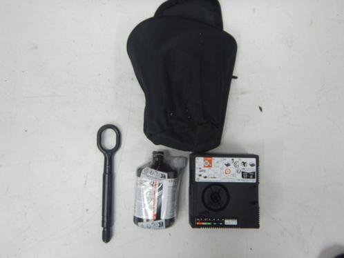 VW Tiguan 571 bandenreparatie set Luchtpomp Compressor 5N001, Auto diversen, Autogereedschap, Gebruikt, Ophalen of Verzenden