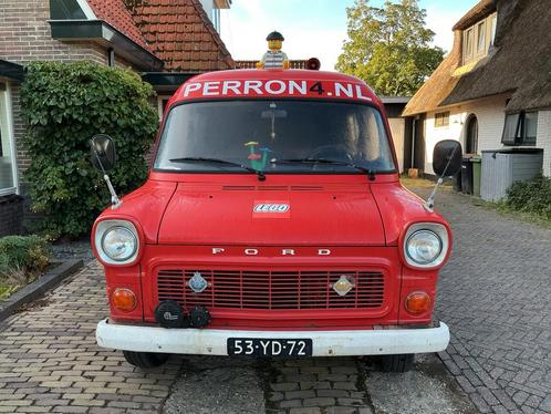 Ford Transit MK1 uit 1974, Auto's, Oldtimers, Bedrijf, Ford, Benzine, Overige carrosserieën, Handgeschakeld, Rood, Kunstmatig leder