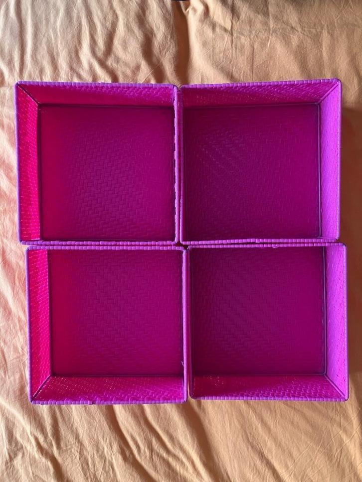 Set: 4x roze gevlochten opbergmandje, Huis en Inrichting, Woonaccessoires | Schalen en Manden, Zo goed als nieuw, Mand, Rechthoekig