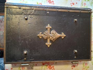 Antiek muziekboek beschikbaar voor biedingen