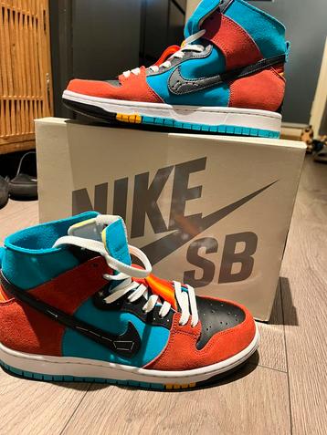 Nike sb dunk high maat 42,5 nieuw  beschikbaar voor biedingen
