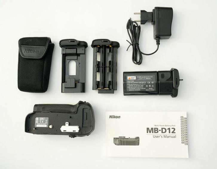 Nikon MB-D12 Batterypack D800(E) + RRS L-plate BMBD12-L, Audio, Tv en Foto, Fotocamera's Digitaal, Gebruikt, Nikon, Geen optische zoom