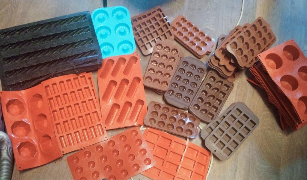Chocolade mallen, siliconen vormen cakejes, Ophalen of Verzenden, Zo goed als nieuw, Taarten of Cupcakes, Bakvorm