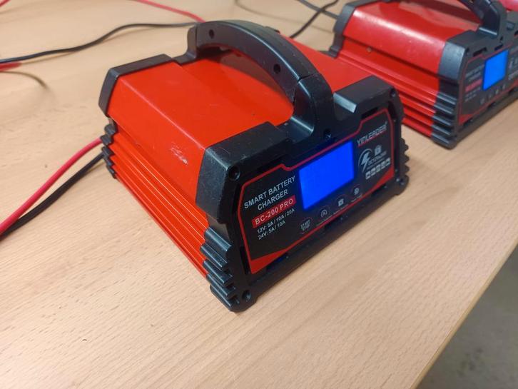 Acculader BC-200 PRO - Nieuwstaat, Auto-onderdelen, Accu's en Toebehoren, Universele onderdelen, Nieuw, Ophalen of Verzenden