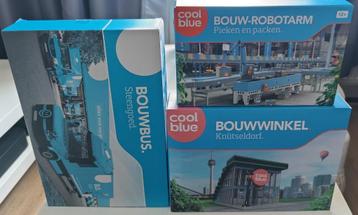 Coolblue Lego bouwpakketten. Bouwwinkel, Bouwbus en Bouw-rob beschikbaar voor biedingen