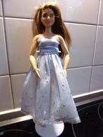 Barbie kleertjes 5 jurkjes+jasje+tasje, Ophalen of Verzenden, Zo goed als nieuw, Kleertjes