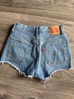 Levi’s 501 shorts/ korte spijkerbroek maat W26, Blauw, Ophalen of Verzenden, Zo goed als nieuw, W27 (confectie 34) of kleiner