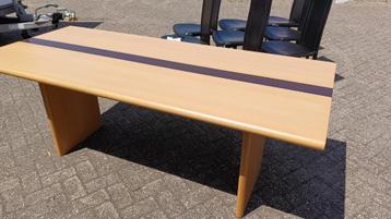 Italiaanse design eettafel – 195x85x74 cm beschikbaar voor biedingen