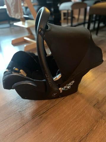 Maxi-Cosi cabriofix beschikbaar voor biedingen