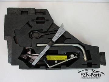 Audi A3 8P0 Krik + Gereedschapset + Schuim beschikbaar voor biedingen