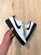 Nike Air Force 1 Low White Black Midsole (EU 40,5), Kleding | Heren, Schoenen, Ophalen of Verzenden, Wit, Zo goed als nieuw, Sneakers of Gympen