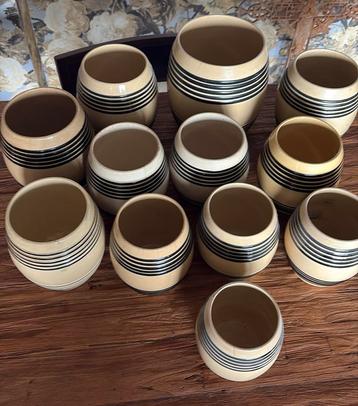 12x Petrus regout sphynx aardewerk honingpot / voorraadpot beschikbaar voor biedingen