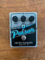 EHX Electro Harmonix Stereo Pulsar Tremolo, Ophalen of Verzenden, Zo goed als nieuw