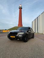 BMW X5 40e M-Sport High Exec | Bomvol | 413 pk | full black, Auto's, BMW, X5, 4 cilinders, Zwart, Vierwielaandrijving