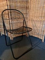 Zwarte klapstoel - handig en stijlvol!, Huis en Inrichting, Stoelen, Ophalen, Gebruikt, Zwart, Metaal