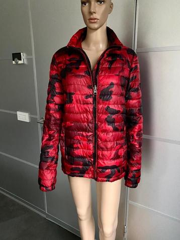 i639 Airforce maat 40=M jas winterjas jack puffer rood/zwart beschikbaar voor biedingen