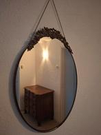 Oude spiegel met sierlijke rand, Huis en Inrichting, Woonaccessoires | Spiegels, Ophalen, Minder dan 50 cm, Gebruikt, Minder dan 100 cm