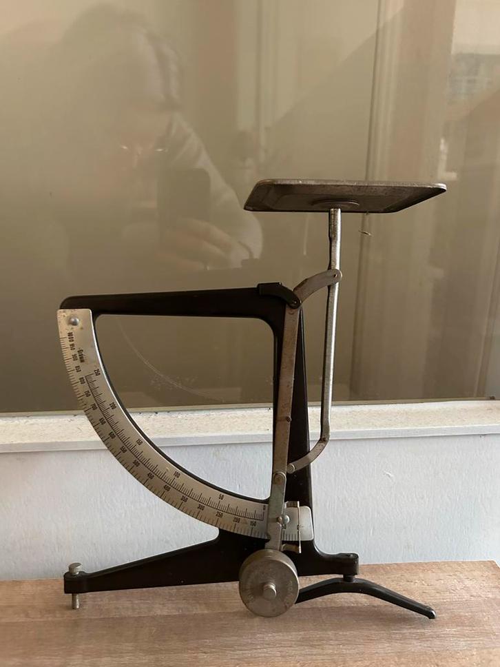 Vintage Weegschaal, Antiek en Kunst, Antiek | Gereedschap en Instrumenten, Ophalen of Verzenden
