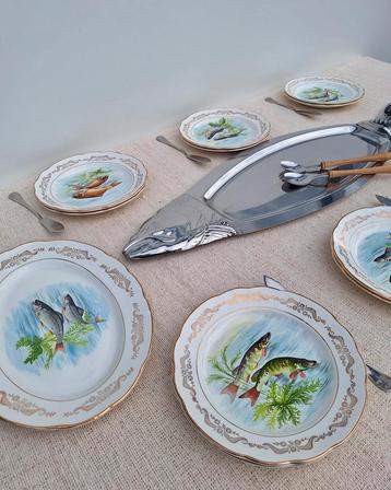 Vintage serviesset borden met ovale schaal visdecor uniek beschikbaar voor biedingen