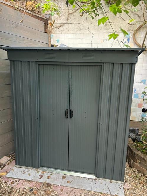 Schuurtje metaal grijs, Tuin en Terras, Bergingen en Tuinkasten, Zo goed als nieuw, Containerberging, Metaal, Ophalen