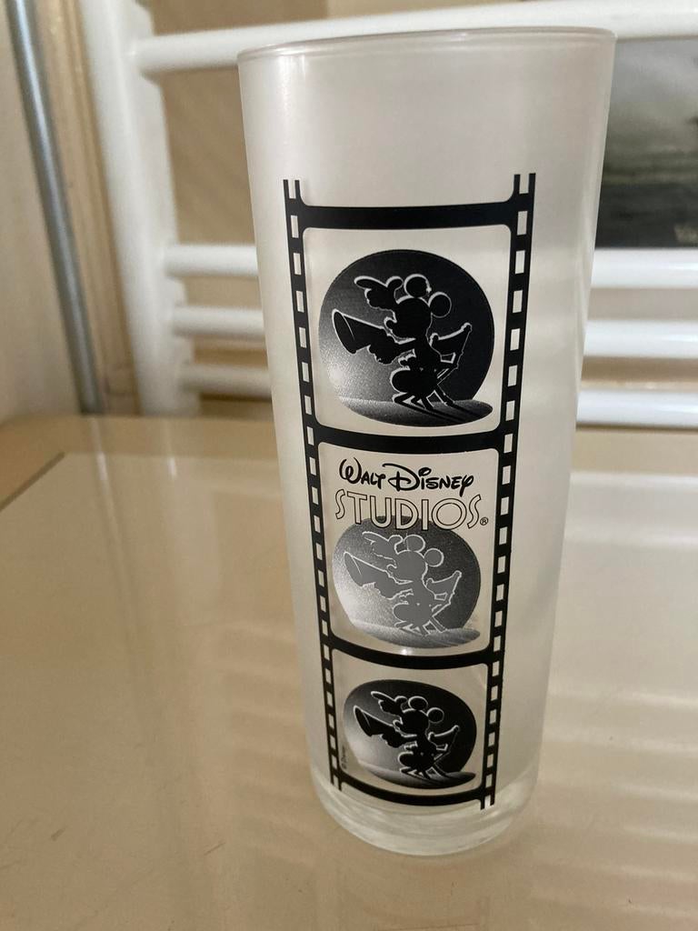 Groot glas Disney longdrink, Verzamelen, Glas en Borrelglaasjes, Ophalen of Verzenden, Zo goed als nieuw, Bierglas
