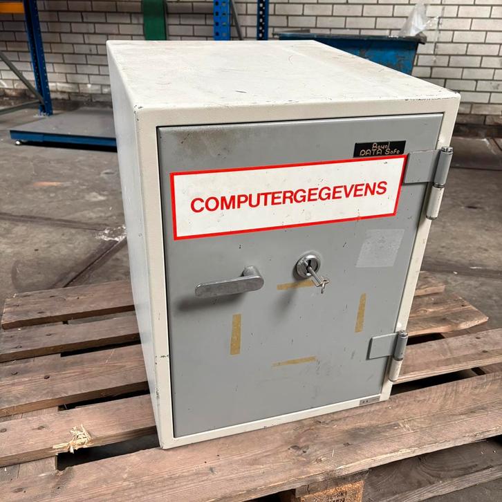 Royal data safe / kluis met brandvertragende binnenkant, Huis en Inrichting, Brandblussers en Brandkasten, Gebruikt, Brandkast
