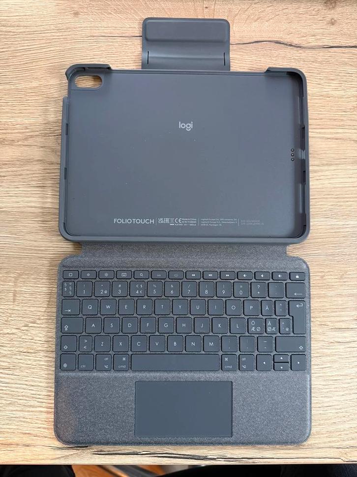 Logitec Folio Touch (iPad Air 11inch + Air gen 4+5), Computers en Software, Apple iPads, Zo goed als nieuw, Apple iPad Air, Wi-Fi