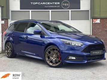 Ford Focus Wagon 2.0 ST-3/STOELV/STUURV/PARKS/CAMERA/APK beschikbaar voor biedingen