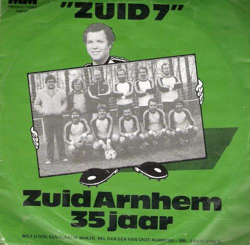 ARNHEM - Voetbalclub Zuid Arnhem - ZUID 7-  vinyl single 81, Verzamelen, Sportartikelen en Voetbal, Gebruikt, Vitesse, Ophalen