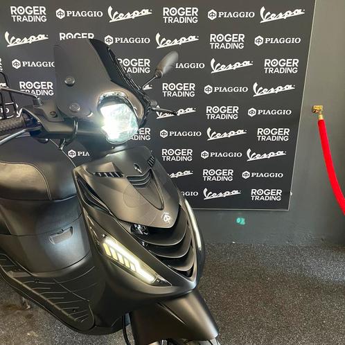 Piaggio Zip 50 Brom 4T 2V Mat zwart 2017 - 2205km / Alpha, Fietsen en Brommers, Scooters | Piaggio, Zo goed als nieuw, Zip, Benzine
