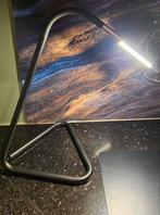 Moderne zwarte bureaulamp ikea, Huis en Inrichting, Lampen | Tafellampen, Ophalen of Verzenden, Metaal, Modern