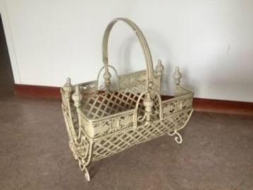 Shabby Chic metalen sierlijke mand krantenbak lectuurmand beschikbaar voor biedingen