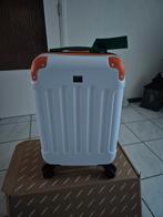 Nieuwe postcodeloterij koffer, Sieraden, Tassen en Uiterlijk, Koffers, 50 tot 60 cm, Hard kunststof, Ophalen of Verzenden, Minder dan 35 cm