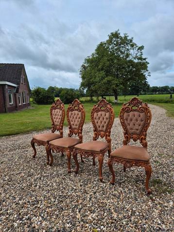 orginele Nederlandse barok eetkamerstoelen  beschikbaar voor biedingen