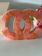 Chanel Logo Resin Decoratie - Goud, Ophalen, Nieuw