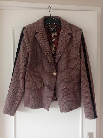 Given prachtige checked blazer gratis matching rok mt XL beschikbaar voor biedingen