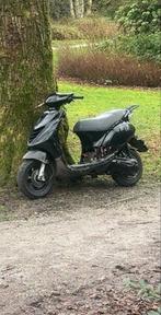 Zip 125cc brommer, recent gereviseerd, Fietsen en Brommers, Scooters | Piaggio, Gebruikt, Maximaal 45 km/u, Zip, Ophalen of Verzenden