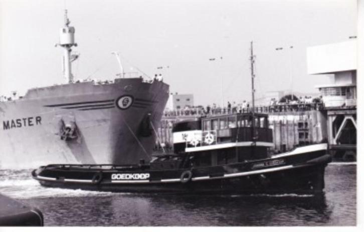 Scheepvaart,- Sleepboot ,,Johanna C Goekoop'' 14X9 CM. 02-07, Verzamelen, Foto's en Prenten, Zo goed als nieuw, Foto, Overige onderwerpen