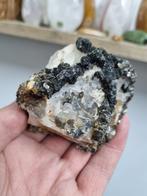 Topaas met zwarte mica, Ophalen of Verzenden, Mineraal