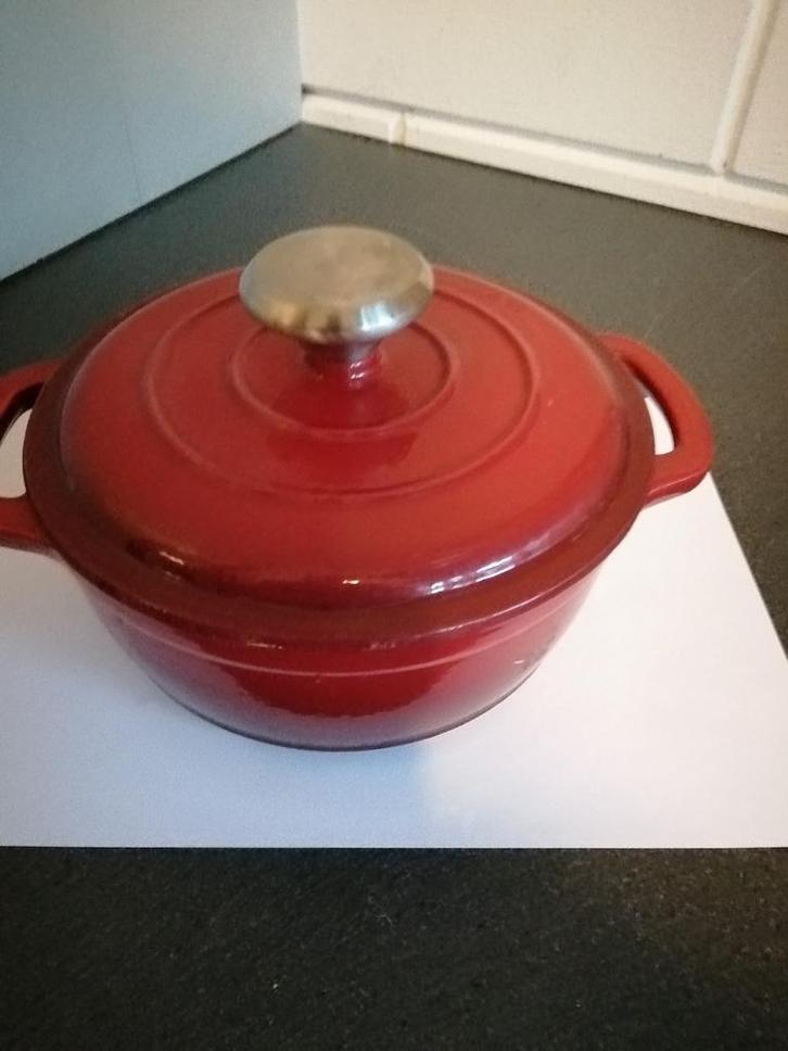 ERNESTO GIETIJZEREN PAN IN NIEUWSTAAT 17 X 10 CM, Huis en Inrichting, Keuken | Potten en Pannen, Zo goed als nieuw, Koekenpan of Braadpan