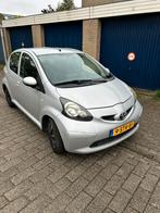 Toyota Aygo 1.0 12V Vvt-i 5DRS 2007 Grijs, Voorwielaandrijving, 4 stoelen, 68 pk, Handgeschakeld