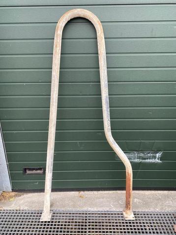 Gebruikte zwevende box met kopplaat  beschikbaar voor biedingen