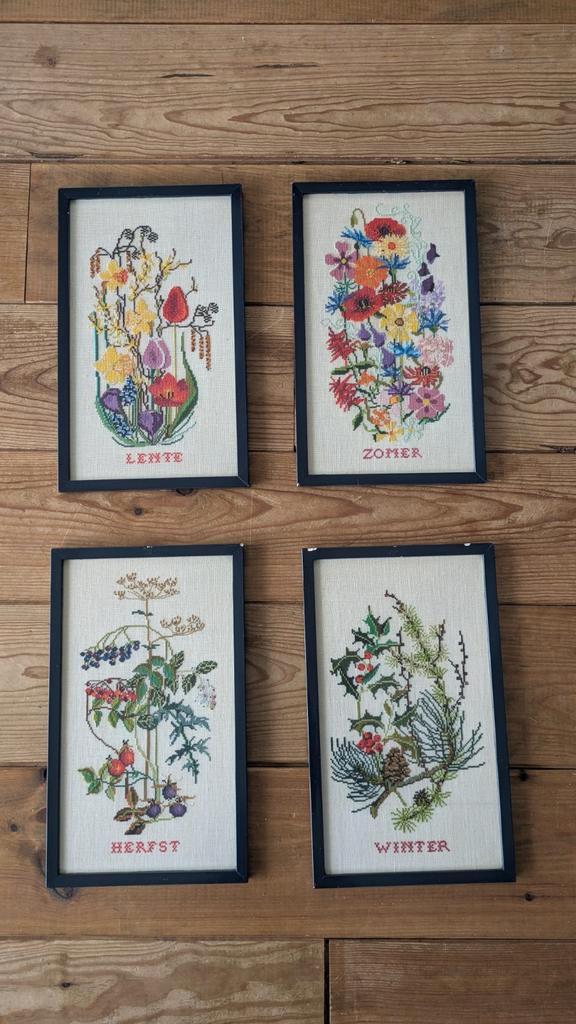 Geborduurde Seizoenen Schilderijen - Set van 4, Antiek en Kunst, Kunst | Etsen en Gravures, Ophalen of Verzenden