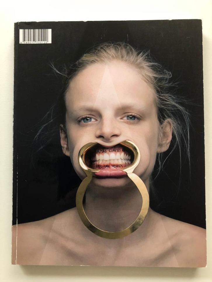 A Magazine 13 - Iris van Herpen, Boeken, Mode, Zo goed als nieuw, Couturiers, Verzenden