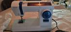 Toyota Jeans naaimachine – werkt goed, voetpedaal beschadigd, Hobby en Vrije tijd, Naaimachines en Toebehoren, Ophalen