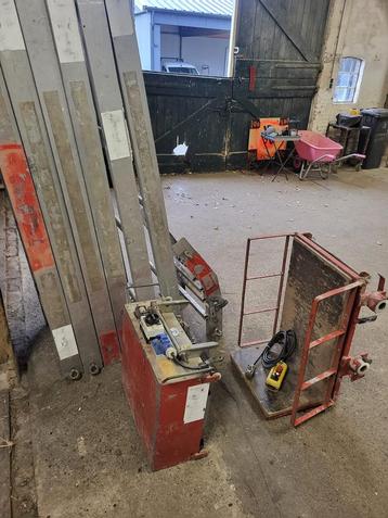 Simplex dakpannenlift 12m beschikbaar voor biedingen