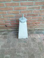 Betonpoer, Ophalen of Verzenden, Zo goed als nieuw