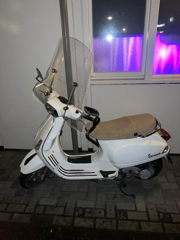 Vespa Scooter - Rij klaar, Fietsen en Brommers, Scooters | Vespa, Gebruikt, Vespa S, Benzine, Ophalen
