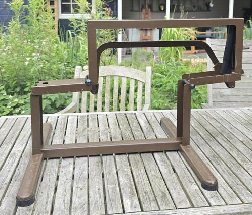Inklapbare lifttafelpoot voor in camper of caravan, Caravans en Kamperen, Kampeermeubelen, Zo goed als nieuw, Campingmeubel-accessoire